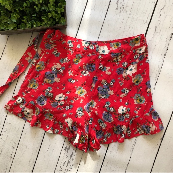 NWOT Free People Red Ruffle Floral Shorts - Picture 5 of 5